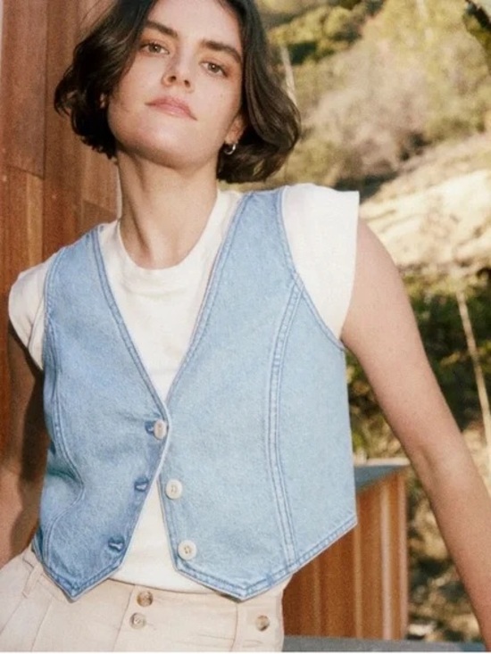 Madewell Tops - Madewell Light Wash Denim Button Vest - Blue
